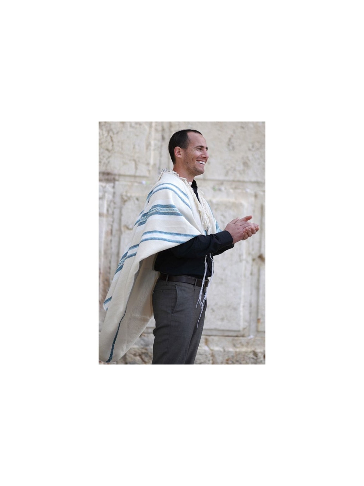 יצירת אריגה בעבודת יד טלית חכמה... | יצירת אריגה טלית
